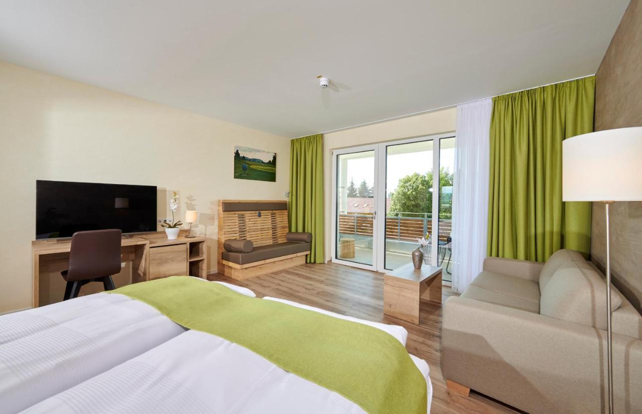 Bachhof Resort Hotel Kirchroth Bagian luar foto