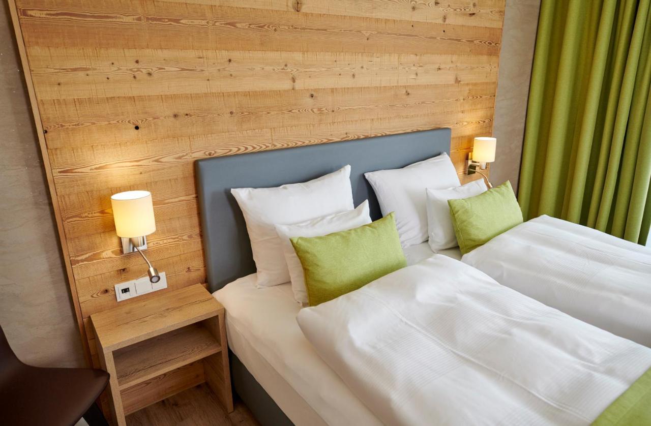 Bachhof Resort Hotel Kirchroth Bagian luar foto