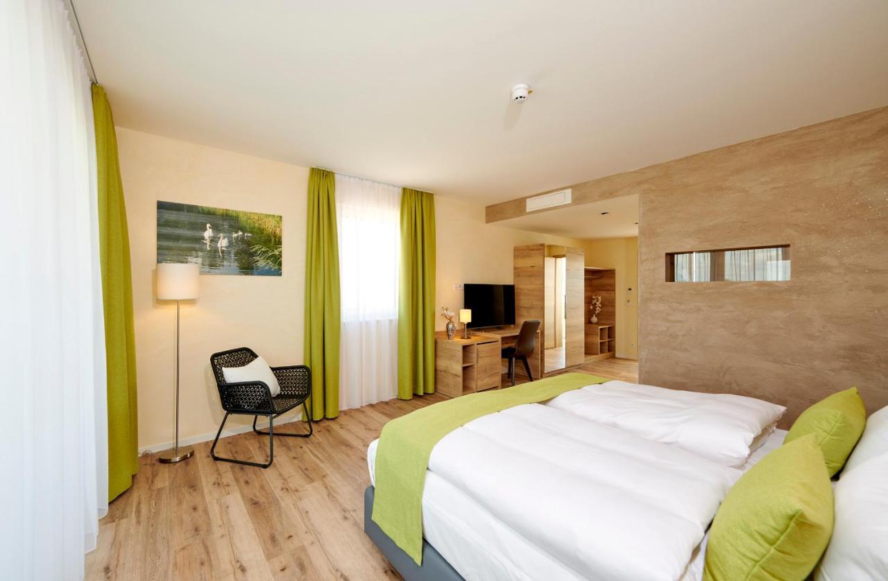 Bachhof Resort Hotel Kirchroth Bagian luar foto