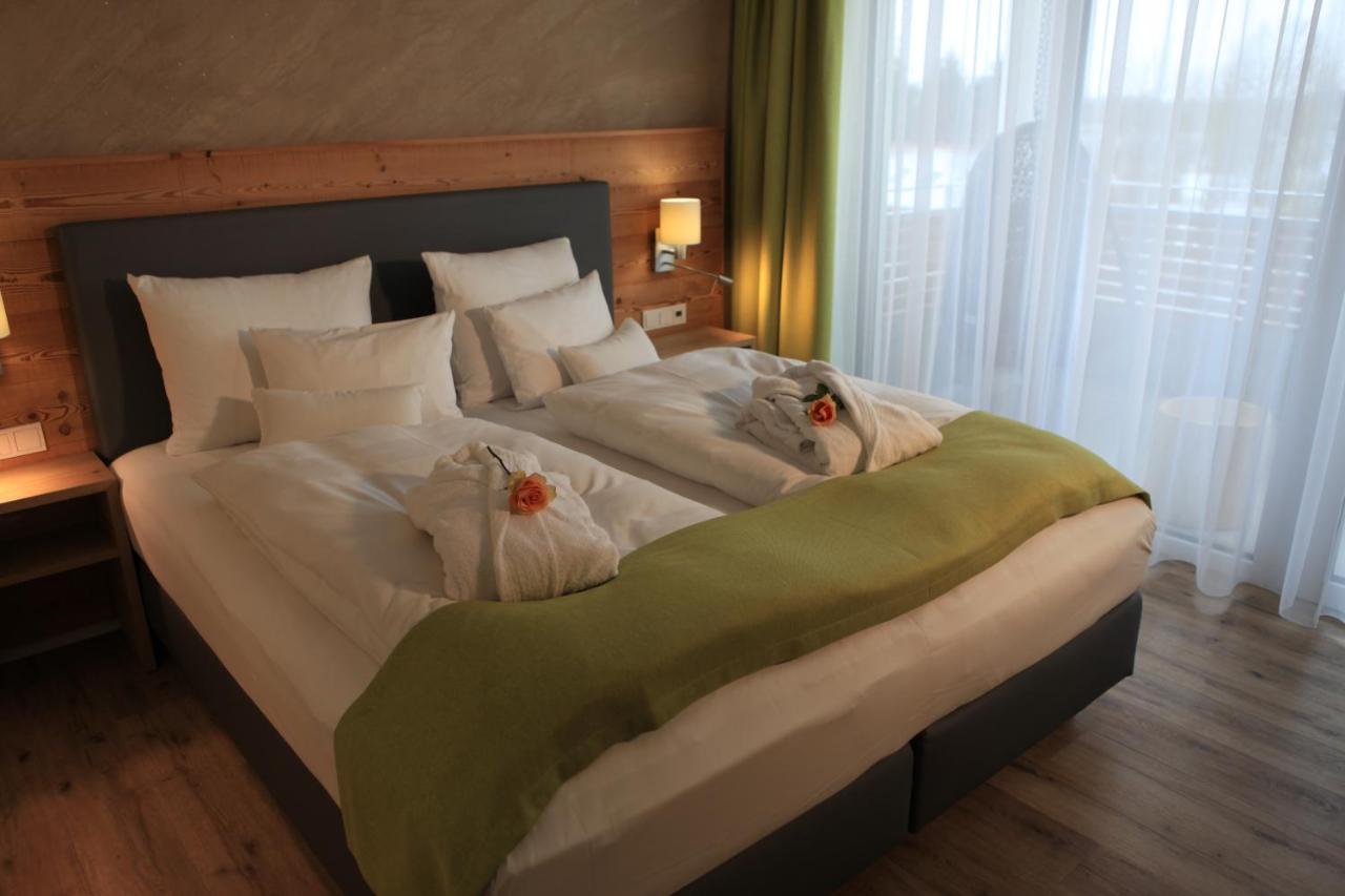 Bachhof Resort Hotel Kirchroth Bagian luar foto