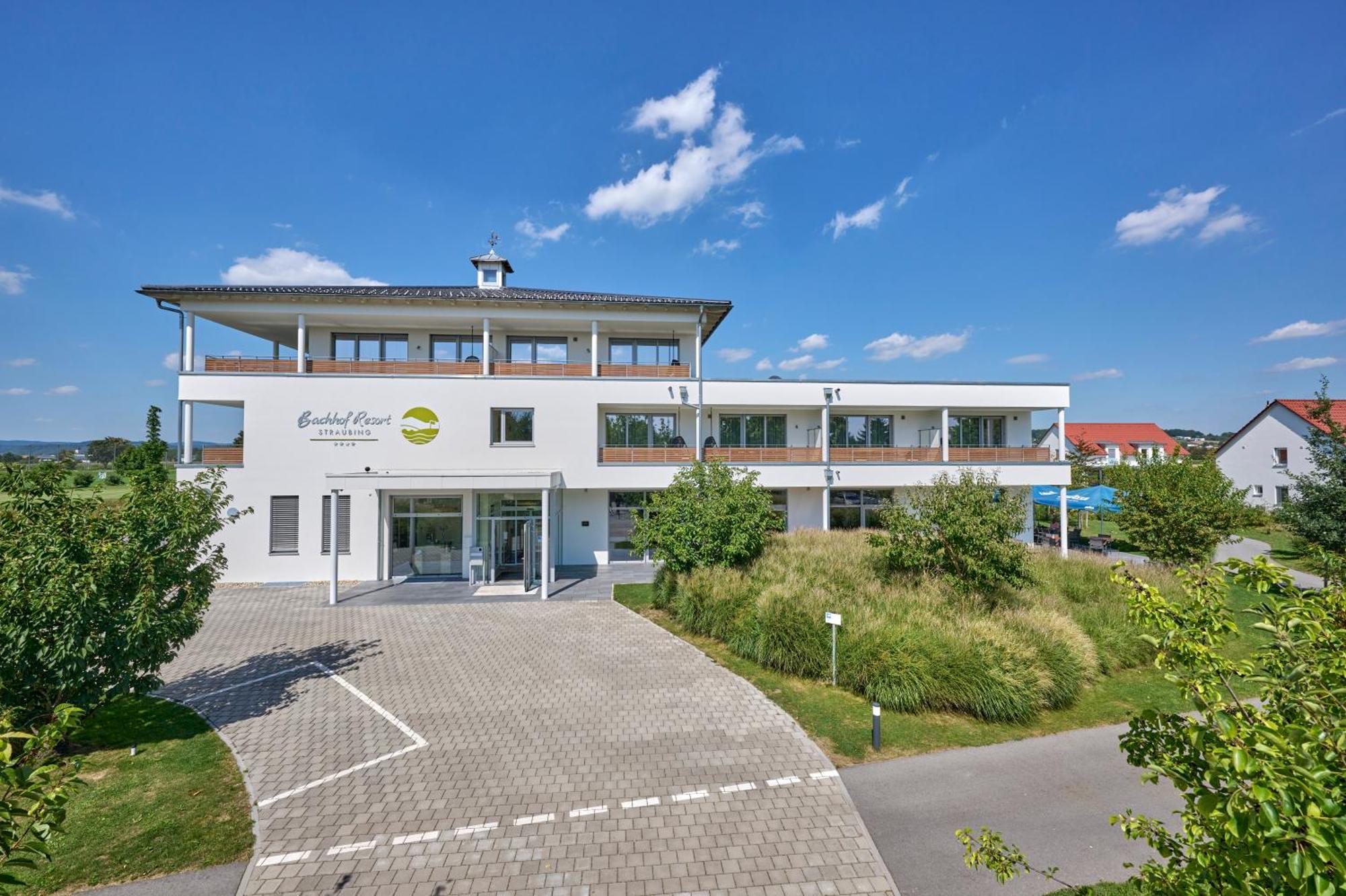 Bachhof Resort Hotel Kirchroth Bagian luar foto