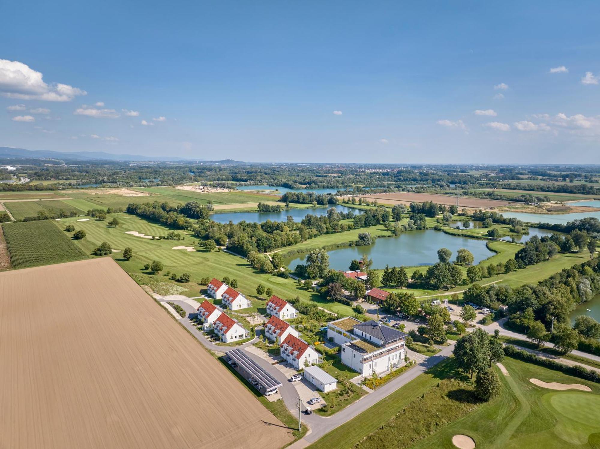 Bachhof Resort Hotel Kirchroth Bagian luar foto